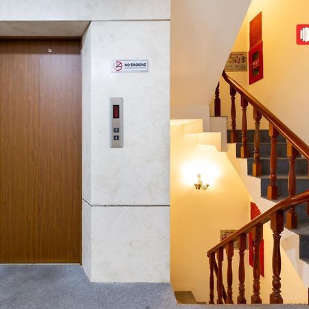 Reddoorz Ura Hotel Hung Phuoc 4 胡志明市 外观 照片